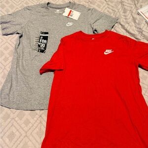 Nike Red and Gray T-Shirt Duo